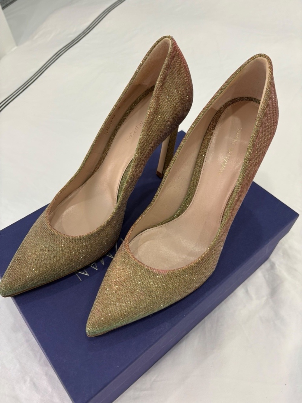 Stuart Weitzman Gold Glitter Pointed Toe Stiletto Pumps Women's US 9 Slip-On